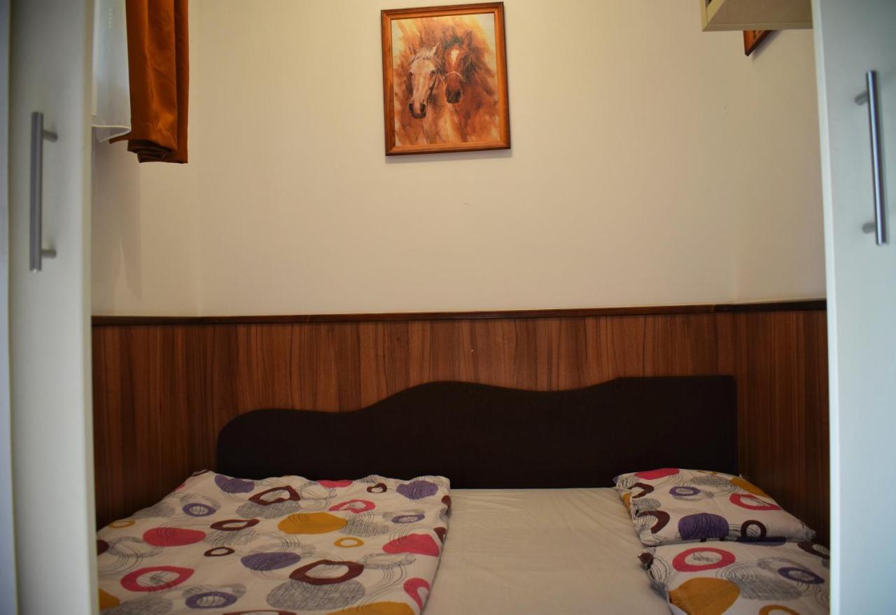 Helikon 32 Apartman Keszthely Bagian luar foto