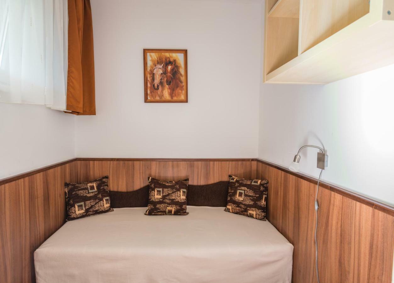 Helikon 32 Apartman Keszthely Bagian luar foto